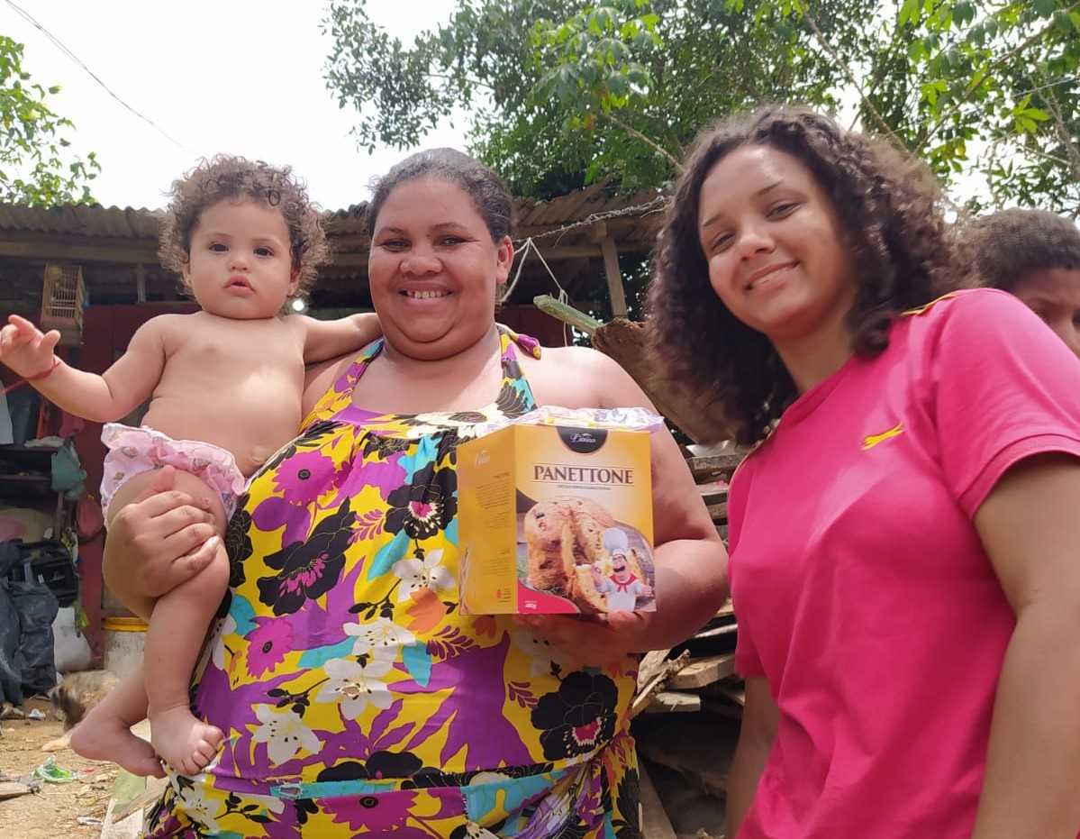 Camacã: Secretaria de Assistência Social distribui mais de 450 panetones para pessoas assistidas